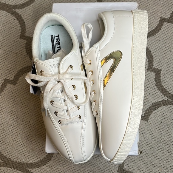 Tretorn Cream Sneakers with Gold Accents - Picture 14 of 14